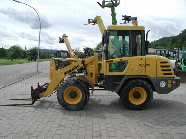 KOMATSU WA 75 uszczelka głowicy