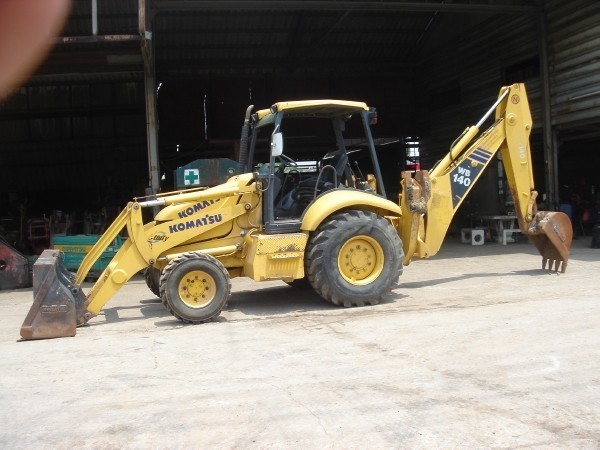 KOMATSU WB 140 2T uszczelka głowicy