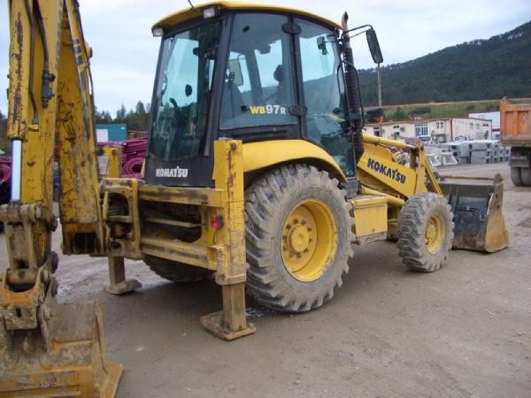KOMATSU WB 97 R-2 tłoki i pierścienie