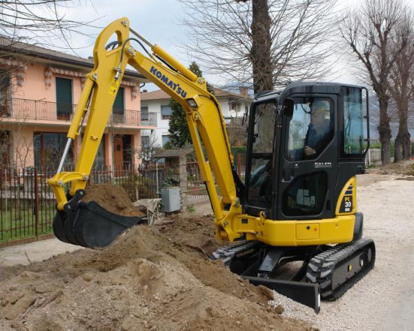 PC 40MR KOMATSU tłoki i pierścienie